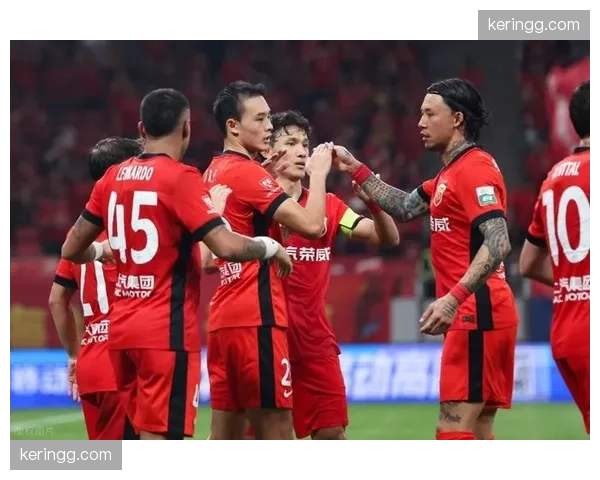 上海海港超级杯失利后联赛遇挫,伤病潮影响历史交锋优势 上海海港超级杯失利后联赛遇挫,伤病潮影响历史交锋优势